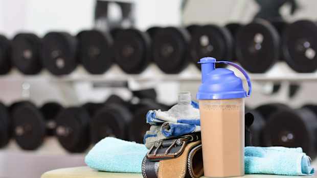Creatine vs pre-workout_lead